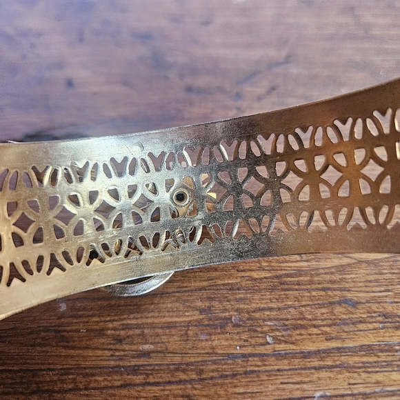 Elegant Gold-tone and Purple Rhinestone Cuff Bracelet - Picture 4 of 8